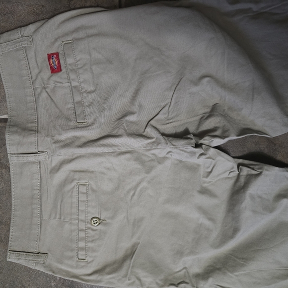 Dickies - Picture 3 of 3